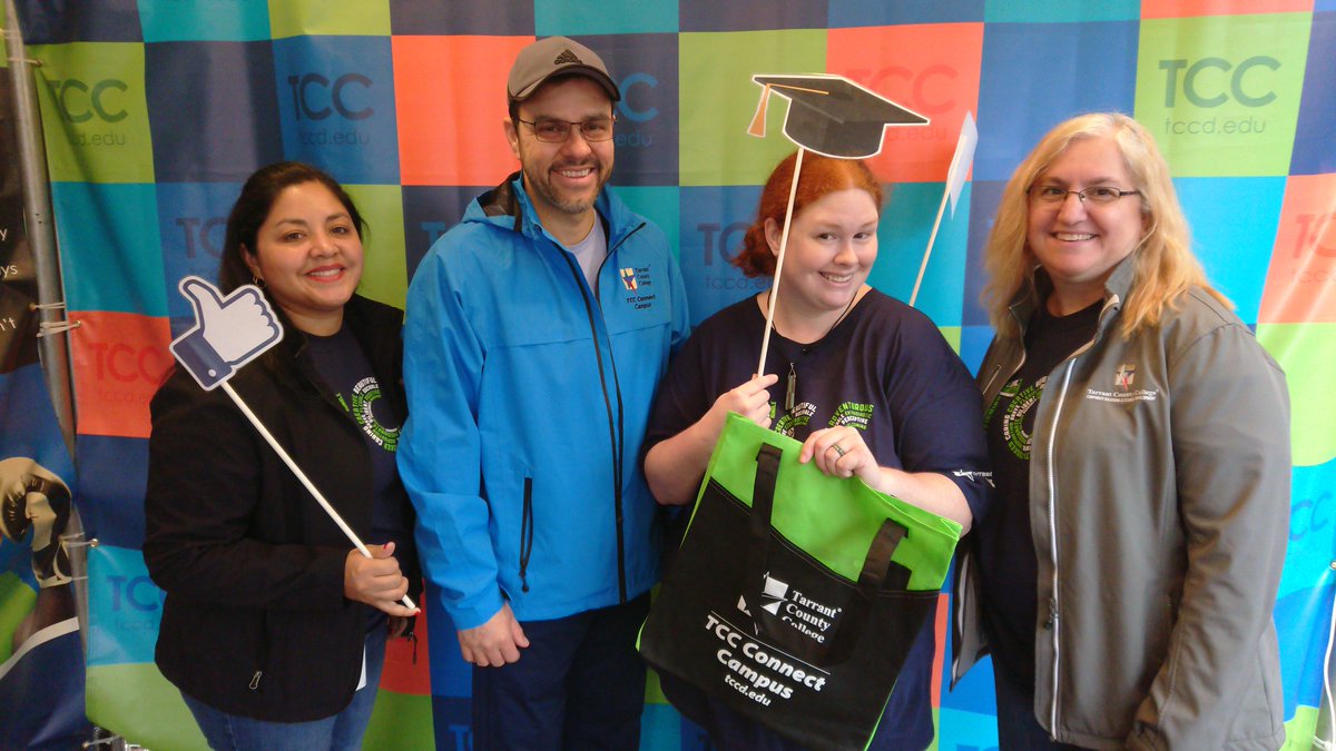 PresidntMorales's tweet photo. Stopped by @TCCollege booth at #MainSt2018 #TccConnect Campus. @KatBurks57 @ganttaj @WeekendCollege1 @candy_center https://t.co/L9H9zkBAFT