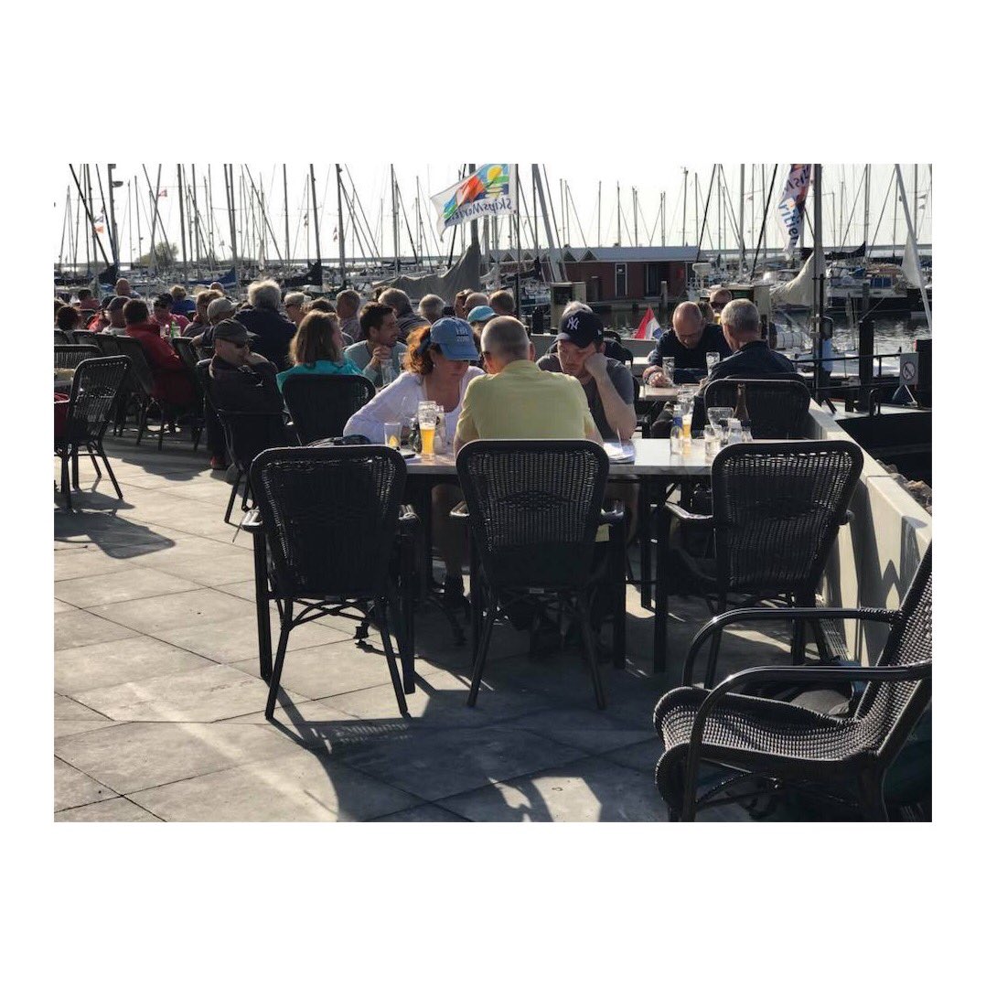 AanUtWater tweet media