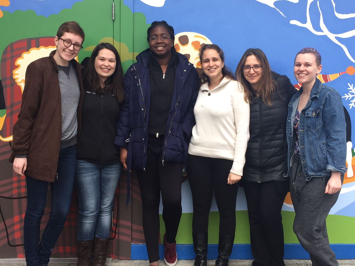 WellesleyHCI's tweet photo. Amazing lab outing yesterday at the Ben & Jerryβs Factory on our way to #chi2018 in MontrΓ©al! https://t.co/loiOhwrUsn