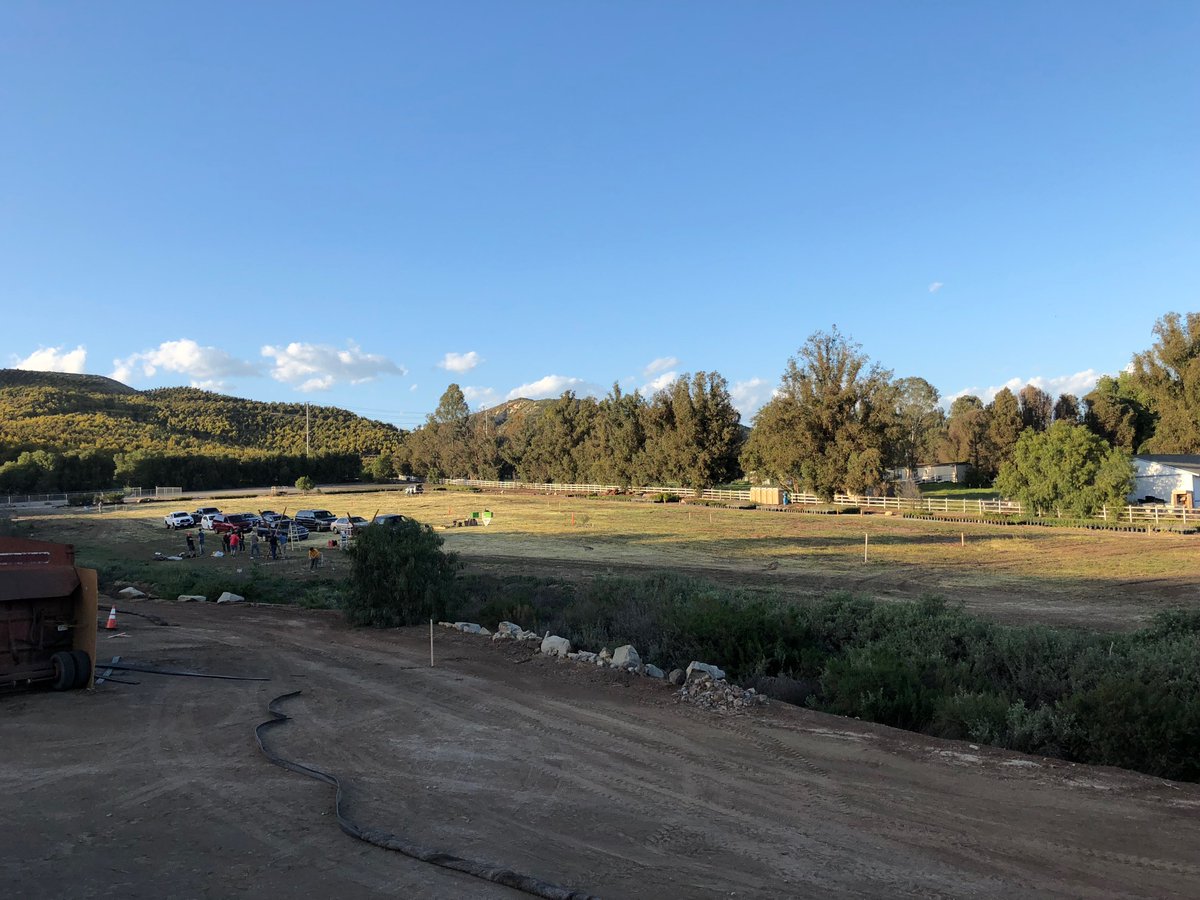 JakeNonnemaker's tweet photo. Many tents sprouted in this field overnight. Boy Scout Camporee is happening all weekend in Moorpark. #ShareScouting #BSA https://t.co/nCxzZTeaWQ