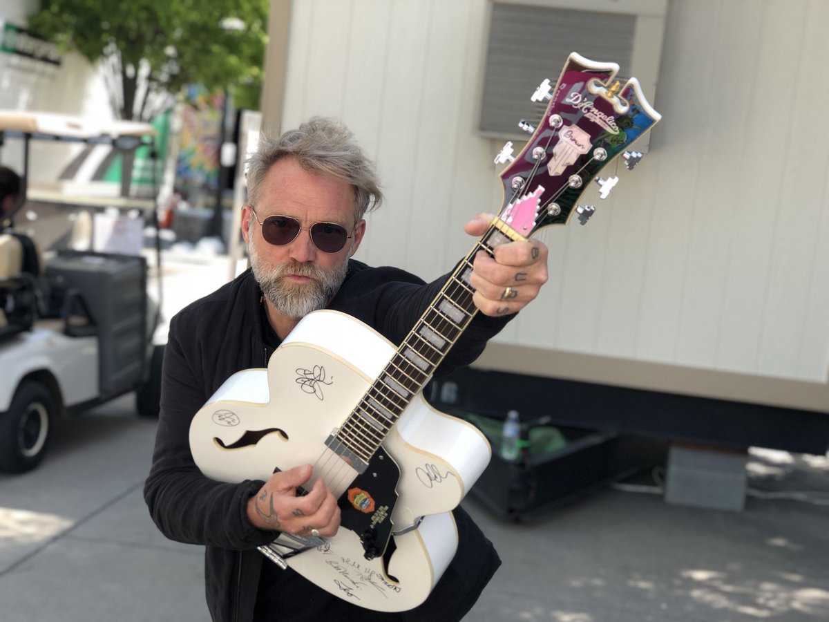 HeadCountOrg's tweet photo. Nothing but badass vibes on day 2 @sweetwaterbrew’s @420fest as @Anders_Osborne grooves on this @DAngelicoNY axe he just signed. Visit our booth and sign up for free #ElectionAlerts to win it! Also #RegisterToVote to be as cool as Anders! https://t.co/ZkkJTPsG77