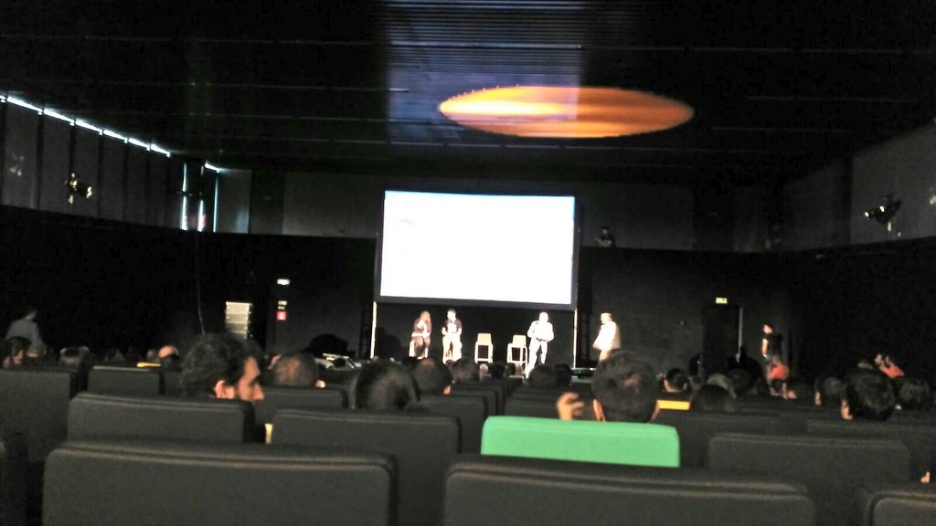 Muy interesante la Mesa Redonda "El futuro de WordPress" en el <a href="/WordCampMad/">WordCamp Madrid</a>. Que pena que ya nos quede poco de #WCMadrid porque aquí se aprende un montón