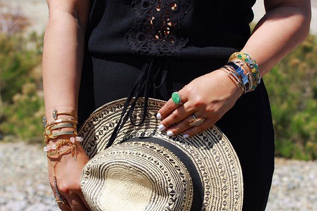 rossanavanoni's tweet photo. Accessorizing overload, just the way I like it!
Happy Saturday everyone ☀️
📸 @douglaslagos
.
.
.
.
.
.
.
#rossanavanoni #saturdaymorning #lablogger #losangelesblogger #personalstyle #accesorizing #strawhat #madeinecuador #toquillastraw #saturdayfunda… https://t.co/xVAwO7Uzg5 https://t.co/c7WQqovk2z