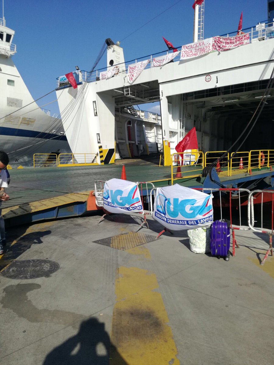 NapoliUgl's tweet photo. Sciopero e manifestazione #UGLMARE con il SegReg Almerico Romano 📌
150 lavoratori NEW TTT Lines con contratti stabili licenziati in 4 giorni senza alcun documento di crisi📌 Due navi (Napoli e Catania) ferme per protesta📌
@UGLNazionale @UGL_Organizzaz
@mennellaUGLmare https://t.co/fQgl7KFE7t
