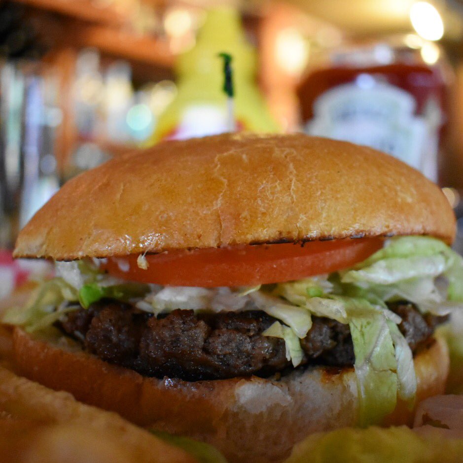 vistaspringpdx's tweet photo. What are your #Saturday lunch plans? #lunch #lunchtime #foodporn #Burger #forkyeah #eater #yelp #Portland #PDX #food #PDXdining #pdxspring #YelpPDX #PortlandEats #PNW #hamburger #PDXeats #PDXweekend #weekendvibes #SaturdayMorning #vistaspringpdx https://t.co/C8DVBz3XMV