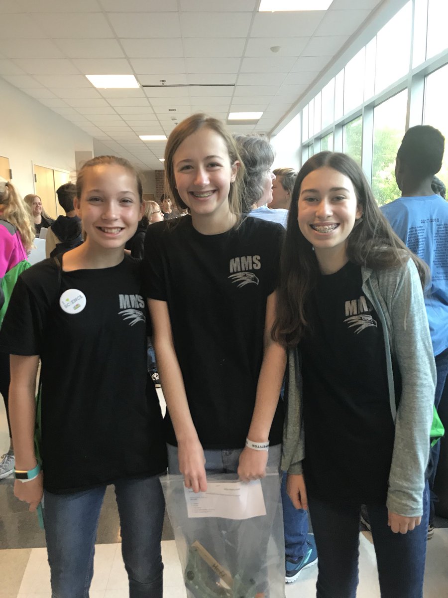 LeahBarnello's tweet photo. #ncscioly18 #Murrayscioly - First event of the day, Experimental Design! Go Murray Falcons! #EclipseThinking https://t.co/YXoZ7xsLOj