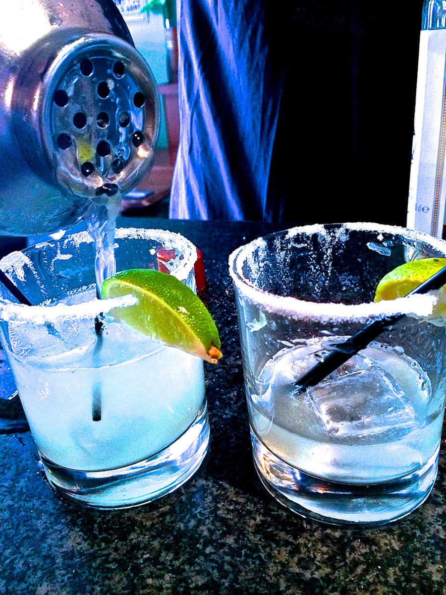 HudsonsSW15's tweet photo. Satisfy those #cocktailcravings @Tess_Barrett @AndyPennefather @jgmagic_ @LPropertySouth @amberlowey_ @JessicaMarySm @theindiehubBiz @SiJoMedia @PutneySocial @timeandleisure @LivingInMag @BlogofWallace @gorgeousuk @GBEnglandGB @JulietLemon @PopintoPutney @PushTheBoat0ut @LucyCK https://t.co/I3FRw3DOIh