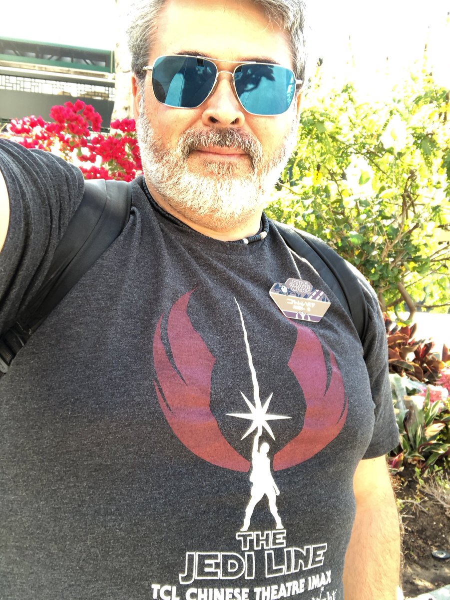 KiltedJediRic's tweet image. Doing @Disneyland for my daughter celebrating her #elite1000 status with @GirlScoutsLA and of course I’m repping @LiningUpNet with only 1 month to go until we #SoloLine at @ChineseTheatres for @StarlightUS