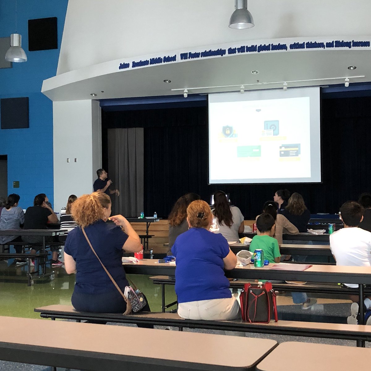 Codergv's tweet photo. Great to see @bbvacompass teaching a Personal Finance course as part of the #DO4RGV training day with @pharrtx and @psjaisd!
#FinancialLiteracy #DigitalDivide #HomeworkGap #Learning #Education #DigitalCommunity #CodeRGV https://t.co/bcyFRXCnSp