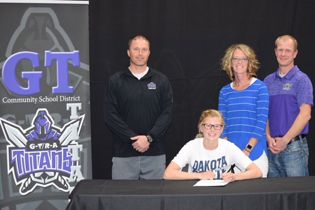 dakotastate_wbb's tweet photo. Lady T’s and Dakota State University would like to announce the commitment of @madisonnorris18 Madison is from Graettinger, IA and will be going into Elementary Education/Special Education! Welcome to the family Madison! #BetterThenYesterday #BeUncommon #WeAreDSU https://t.co/F4zewmajF4