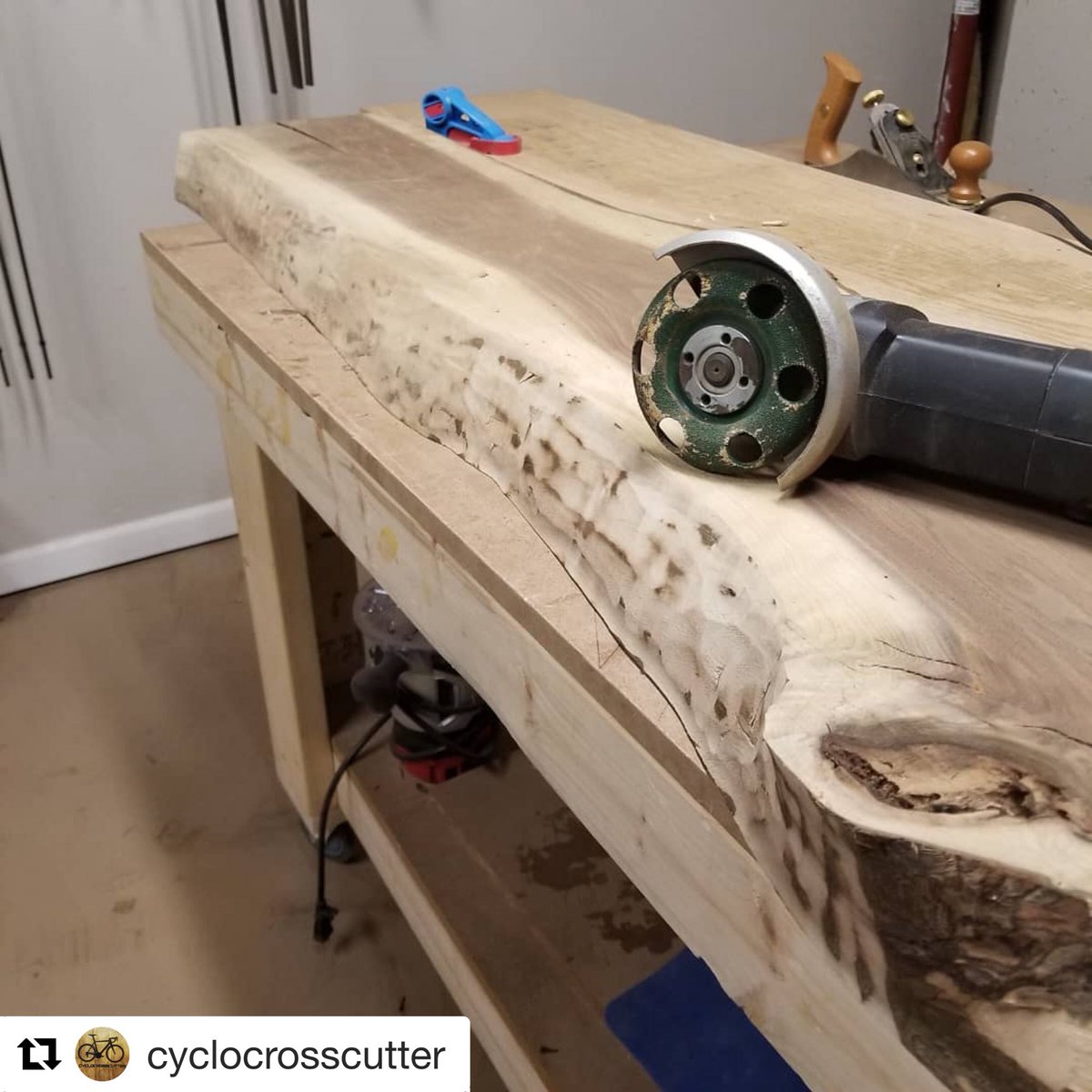 KingArthurTools's tweet photo. @cyclocrosscutter Holey Galahad hard at work! Keep on carving, we cannot wait to see the finished product!
#repost #katools #katcustomer #powercarving #powercarvingtools #woodworking #woodworkingtools #woodcarving https://t.co/jEC8XjTqiQ