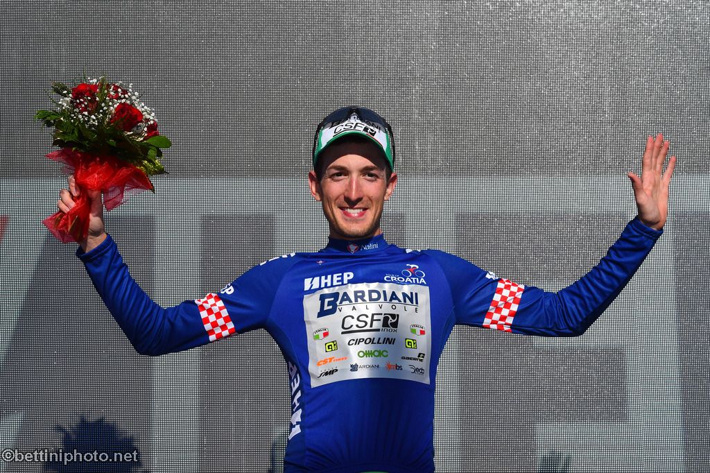 Bardiani_CSF's tweet photo. #GreenTream protagonista nella tappa regina @Tour_of_Croatia 👍 Dopo il successo di ieri  @AleTonelli92 ancora in fuga: terzo posto al traguardo e primo nella classifica a punti. Bene anche @mircomaestri9, anch'egli in fuga e all'attacco nel finale 🏁 https://t.co/yLJOkqu6KL https://t.co/IO9eKFMBkH
