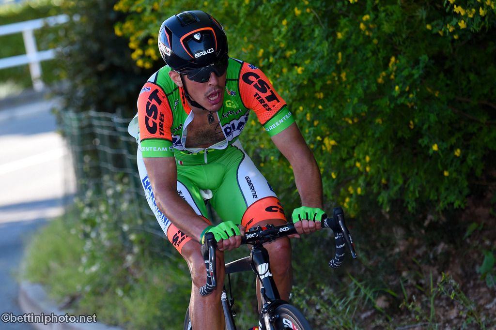 Bardiani_CSF's tweet photo. #GreenTream protagonista nella tappa regina @Tour_of_Croatia 👍 Dopo il successo di ieri  @AleTonelli92 ancora in fuga: terzo posto al traguardo e primo nella classifica a punti. Bene anche @mircomaestri9, anch'egli in fuga e all'attacco nel finale 🏁 https://t.co/yLJOkqu6KL https://t.co/IO9eKFMBkH