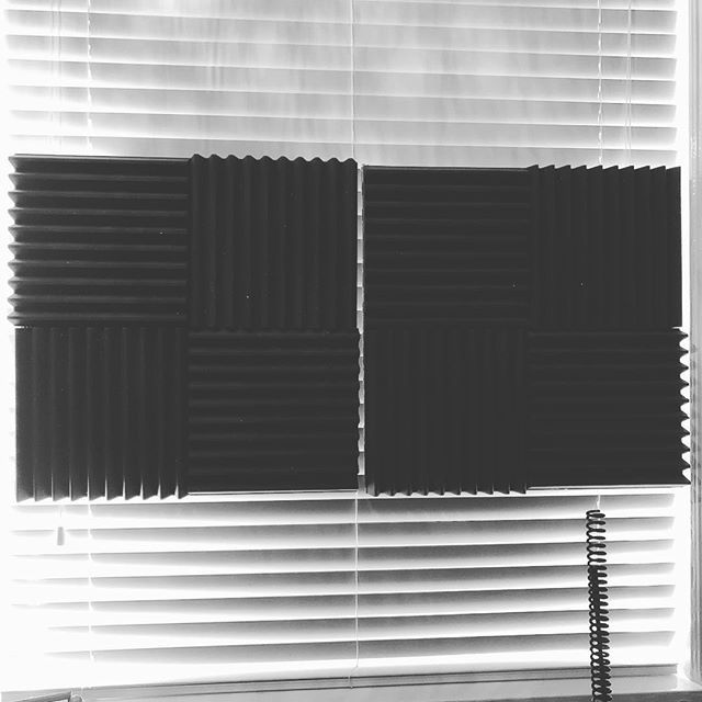 DarienJDJ's tweet photo. It’s a beautiful day outside. Perfect weather to work on the studio tan. ......................................................................
#studiotan #dailycreativepractice
#deepdancemusic #creativity #productivity #happiness #deephouse #techhouse … https://t.co/6y8uTUnBQR https://t.co/n0zKvRpHrT