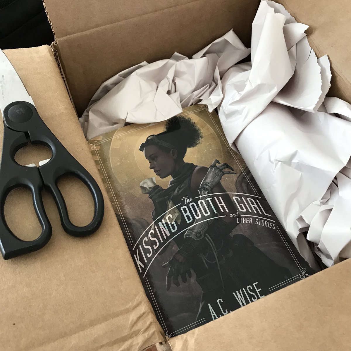 CharmCitySpec's tweet photo. Getting excited for the next Charm City Spec! Come hear fabulous @ac_wise read (with @fran_wilde and @LeahCypess) April 25 at the Bird in Hand!
#getspec #hearthefuture #onlyinBaltimore #writerslife #OneWildeNight https://t.co/dZucJraSSX