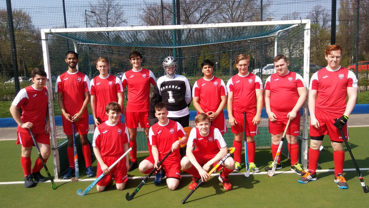 B_FCActive's tweet image. Team NW Men's Hockey, at the start of todays games. @AoC_SportComps #AoCChamps
