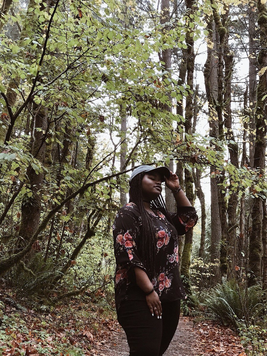 mjeanbap19's tweet photo. 🌲🌲🦋 #conteam #jessandgabrielmerch #conteammerch #tryoncreek #hikes  #ilovethishat @jessconte @GabrielConte PC: @HanKaroma https://t.co/csYqGJuuo6