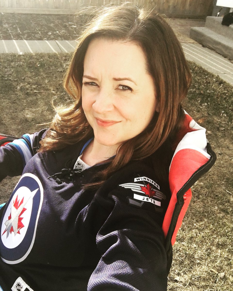 LindzBe's tweet photo. May the @NHLJets playoff run last even longer than the intense smell of bonfire on my jersey
#nowashing #playoffs #cuprun #alltheway https://t.co/J9Wc72CGgk