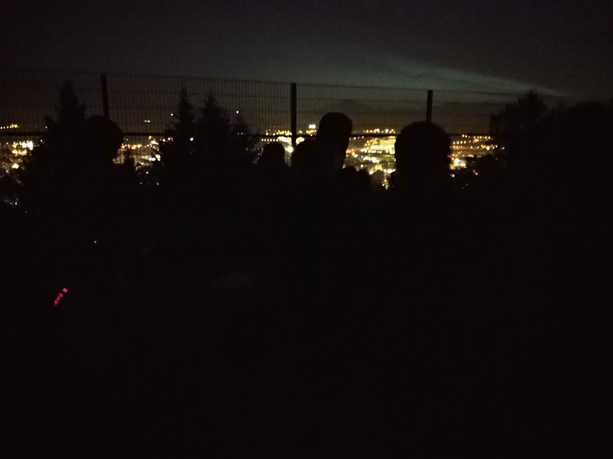 truebaikastetxe's tweet photo. Un éxito de participación y visitantes en la VI Observación del cielo nocturno de Bilbao de la mano de #AstroTrueba,  @AAV_BAE  y demás colaboradores. Eskerrik asko guztioi! https://t.co/yabSuQcVZg