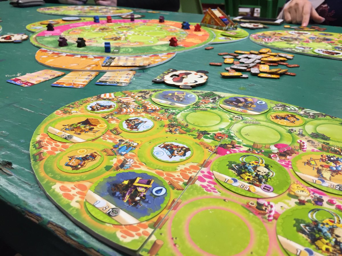 forgenext's tweet photo. Trool Park & Brothers. Soon to be published by @AnkamaBG #boardgame #tabletop #j2s @Fred_la_loutre @KriMarz #ChrisBoelinger #forgenext https://t.co/5mU691JiSp