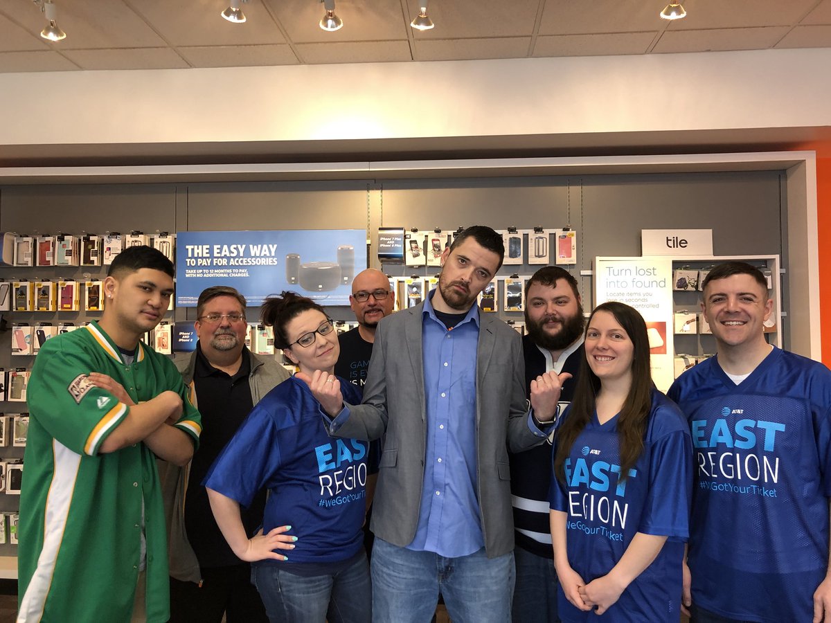 TheSoMoWorth's tweet photo. 2x12 for “The Worth” or newly coined “Dream Team.” #funatwork #OurNe #dreamteam https://t.co/gaow7xJ5L0