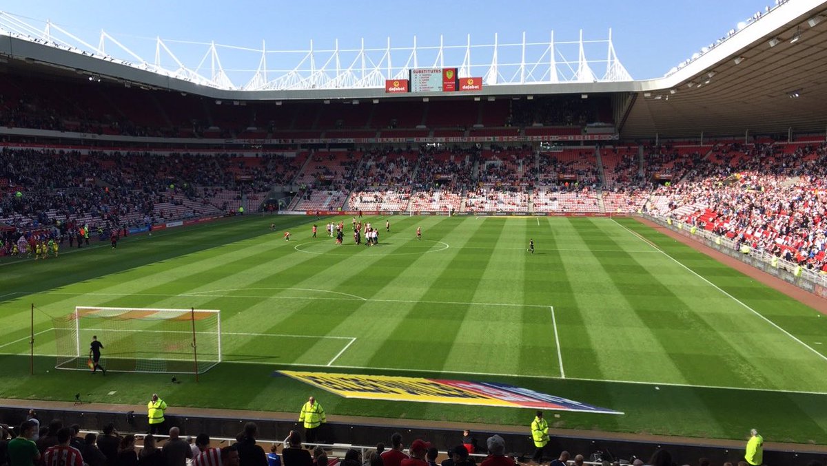 WellsKlev's tweet photo. Dommedag i Championship for Sunderland. Uvanlig å se voksne menn gråte ved kampslutt. Nedrykket til League One et  faktum. @ChampionshipNor https://t.co/AYQa4i53SS