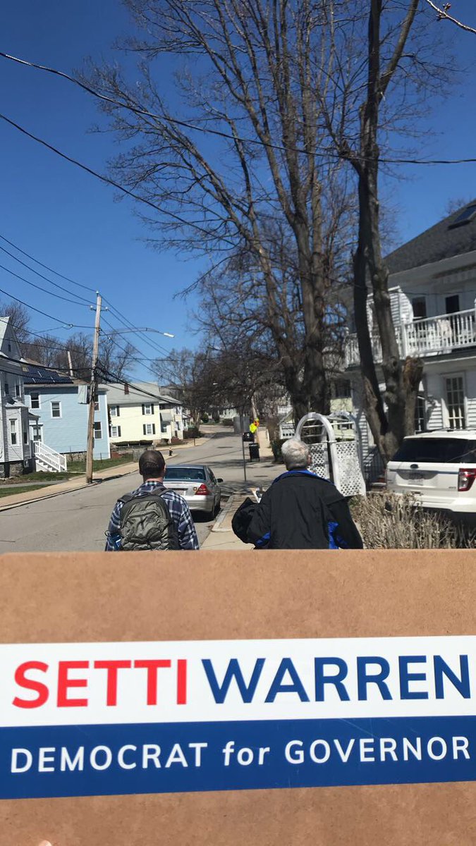 sofia_pedroso's tweet photo. It was a beautiful morning in Roslindale collecting signatures with @jtmahoney95 for @settiwarren. We talked to a lot of voters and all agreed on one thing: We gotta vote Charlie Baker out- it’s time for a new generation of leadership. #TeamSetti https://t.co/GnCBBJa3xy
