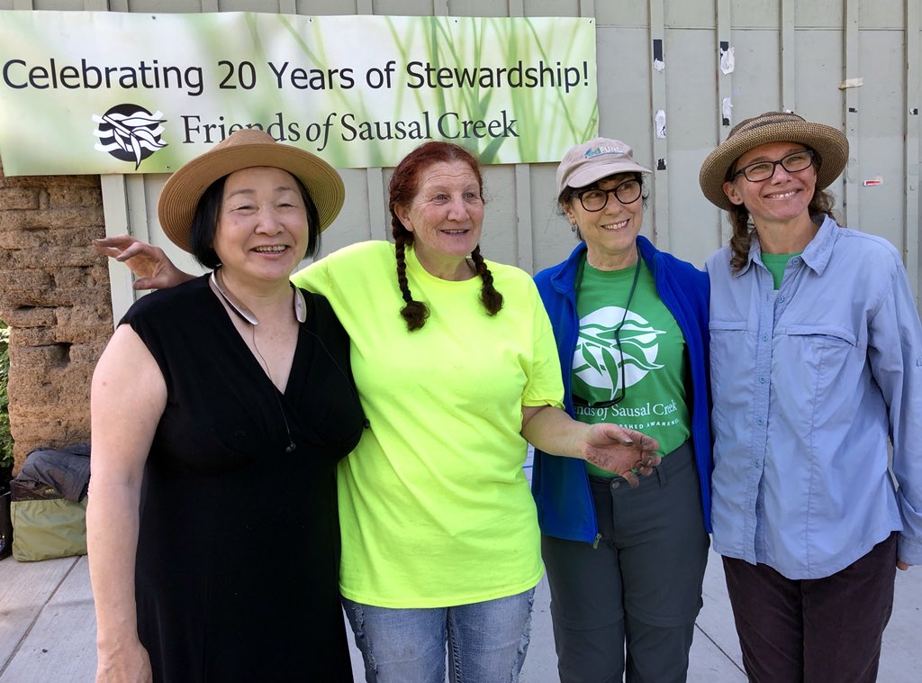 jeanquan's tweet photo. For >20 yrs we start w/ #FriendsofSausalCreek #FOSC in oldest continuous #EarthDay in #Oakland >150 #students & #neighbors will #clean / #restore the #watershed & prepare new #herbgarden in #DimondPark Can’t volunteer today? They have weekly projects: https://t.co/UQ0H7LPvcG https://t.co/xBou0ziXlL