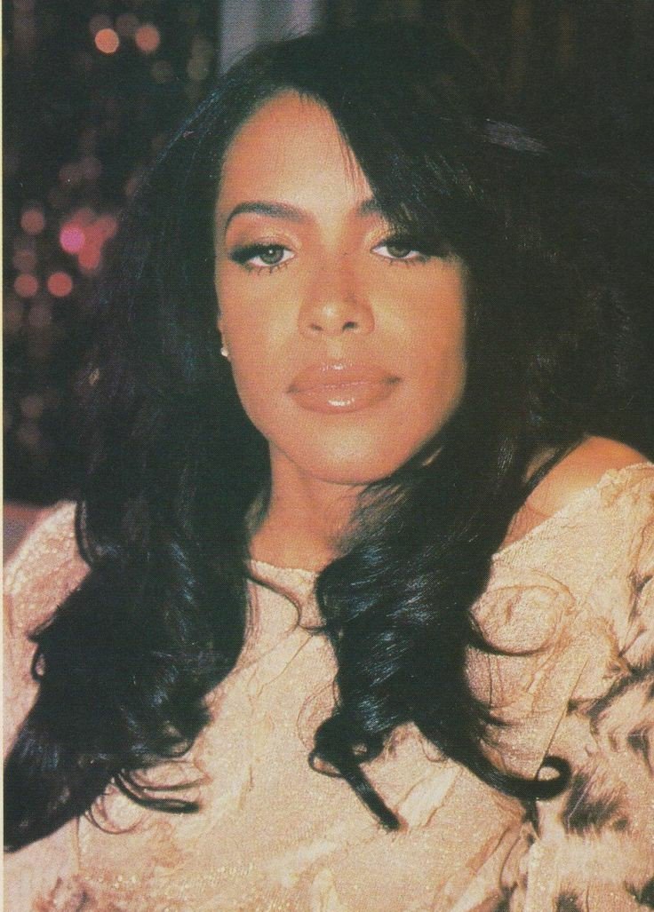 archiveaaliyah's tweet photo. https://t.co/FcusQyhmIt