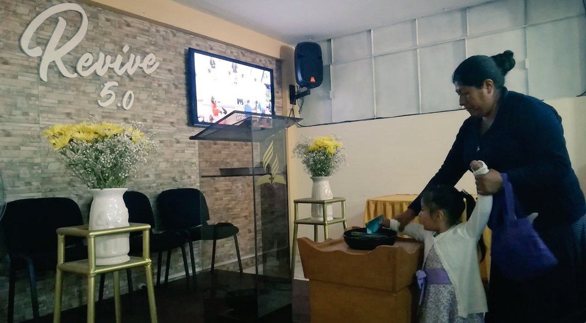 AdventistaAPSur's tweet photo. Toda la iglesia de la #MPS renueva su pacto de fidelidad con Dios. #Revive5 #LluviasDeBendición https://t.co/9Crxt0cFTV