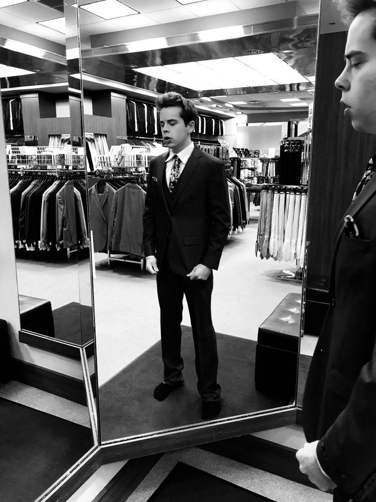 danforth_carl's tweet photo. I felt like bond @NicksMenswear #NICKSPROM #WHYRENTWHENYOU CANOWN https://t.co/Iav2jP5U5u