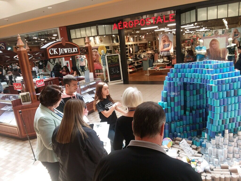DenbighHSNNPS's tweet photo. Canstruction is underway! #nnpsproud #YVC #dhspatriotpride #vafoodbank https://t.co/JJgtRqjl20