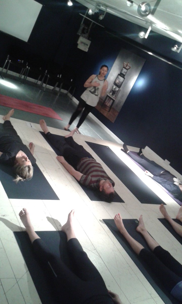 ConsciDigital's tweet photo. Today at #FocusInside it's all about creativity and slowing down. Yoga, calligraphy, gong meditation, visual boards, and discussions on how to have a healthier relationship with tech. Tomorrow last day. https://t.co/CQA43QmyYJ https://t.co/Aem24YUF7G