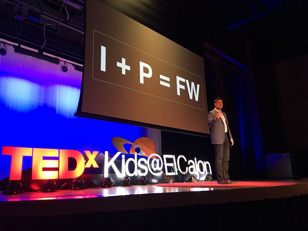 EdHidalgoSD's tweet image. @JasonJenkinsCEO sharing his strategy for financial wellbeing: Your Interests + Financial Principles = Financial Wellbeing. He calls it the #MoneyMatrix youtu.be/VnxVk4ul3OU #cvTEDx #CVWOW @eddywhere