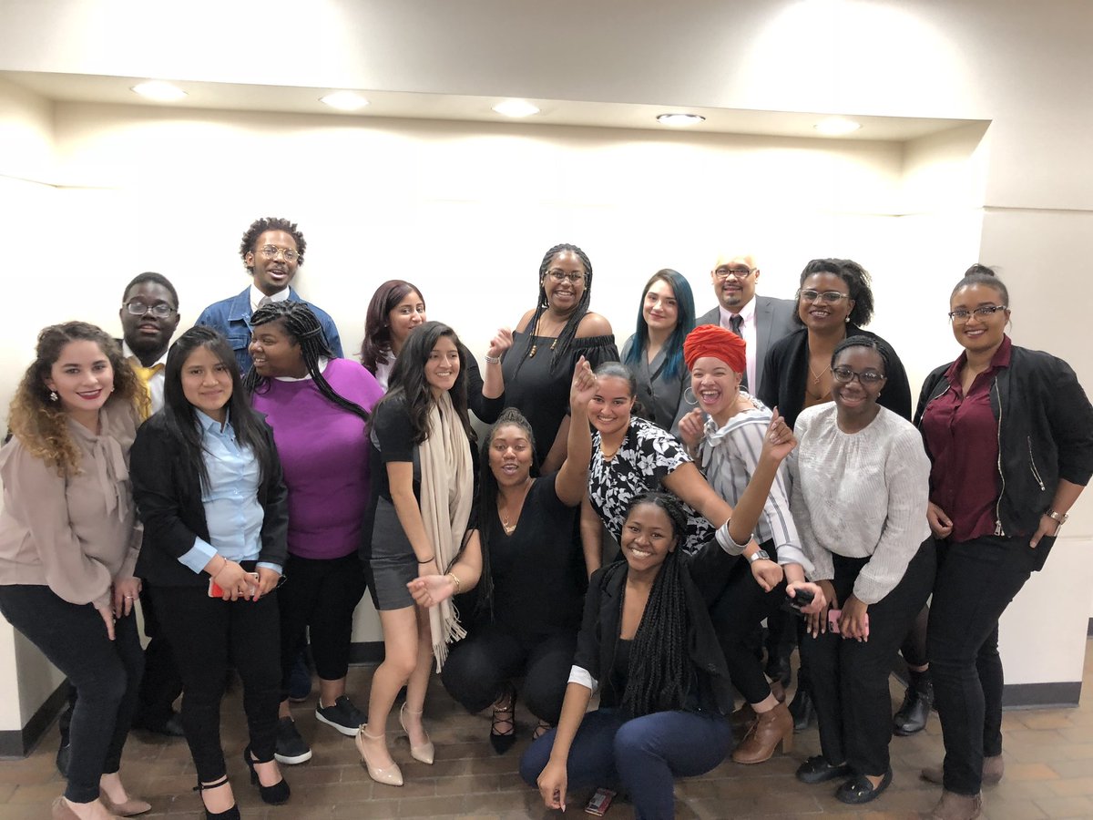 Nakeefa's tweet photo. It was an honor to serve as an #HLLC instructor for this year's "Voice, Citizenship and Community Engagement at RU-N" course. Thank you to my class for making this semester a memorable one. @Rutgers_Newark @RUN_HLLC #NewarkRising https://t.co/nohwAR5MO4