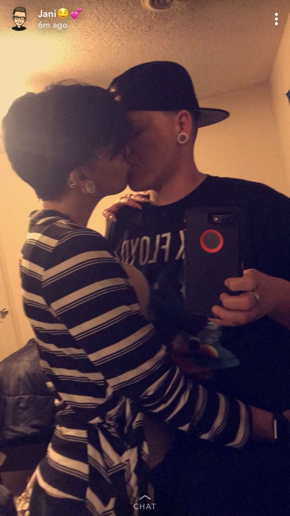 TeaLeighann's tweet photo. She is my absolute world. Iloveyouu so much baby💙 https://t.co/mIgMNDorT1