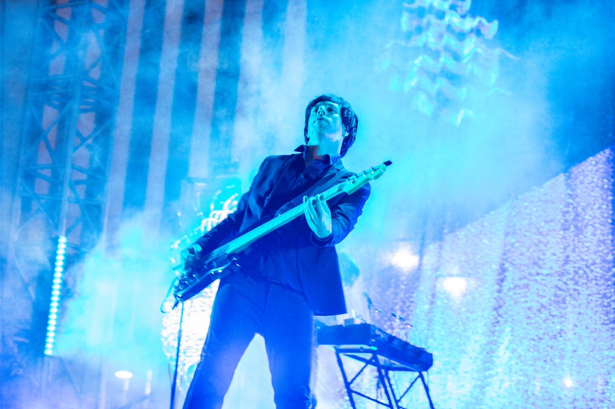 setlistfm's tweet photo. 🎶 @aperfectcircle 4/20 @LasRageous Day 1 📸: @wayneposner https://t.co/Jp2v1edo2D