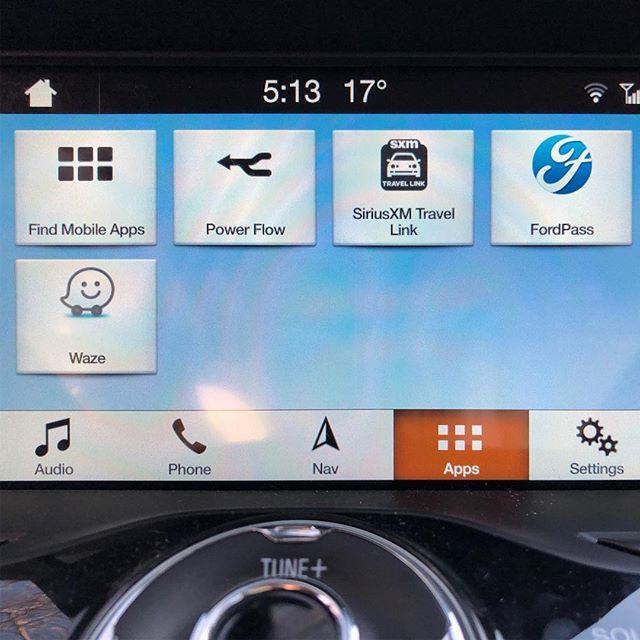 mapsgirl's tweet photo. Yay! Updated my @fordcanada CMax Energi to Sync 3 ver 3.0. Now I can display @waze! #FordCanada #cmaxenergi #Ford https://t.co/M8lnmJuu2R https://t.co/rXAOSPnmQm