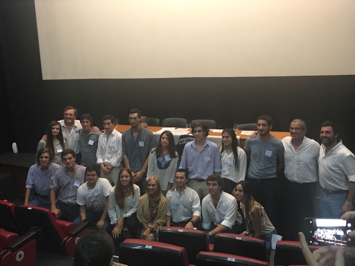 cdjsalto's tweet photo. 14 y sumando! Quedó conformada la CDJ de Flores.
Felicitamos a nuestros compañeros! Vivan los jóvenes! Viva el Partido Nacional! https://t.co/hS5QWhEgZV
