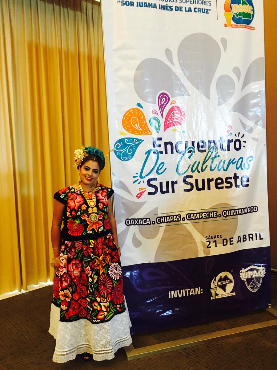 SimonaRoblesOax's tweet photo. Natalia Sicaru Torres González @TorresSicaru orgullosa integrante de nuestra organización Alianza Simona Robles que encabeza @RogeliaGLuis participa en el Encuentro de Culturas Sur - Sureste organizado por el Centro de Estudios Superiores "Sor Juana Inés de la Cruz" en @Campeche https://t.co/0VnC2k8nNl