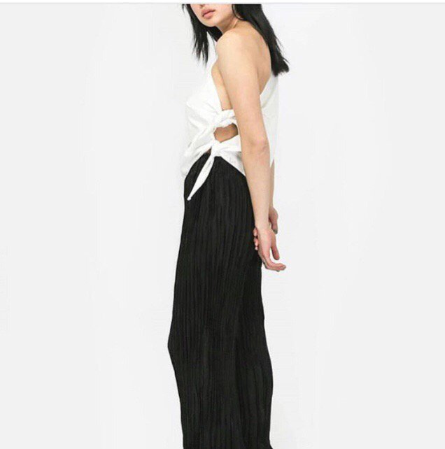 To celebrate #fashionrevolution week we will be spotlighting local business who are working toward a fashion industry that is fair, safe &amp; beautiful for all. One of our favs, <a href="/SHOPNEWCLASSICS/">New Classics Studios</a> has curated the best sustainable &amp; fairtrade labels from around the world.