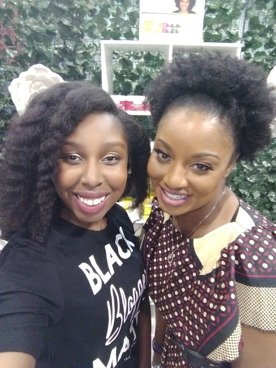 ClassyCurlies's tweet photo. Having a blast meeting old friends @OBIANaturals @BaskAndBloomEss at the @naturalhairshow #whns https://t.co/ggbS2JIsOf