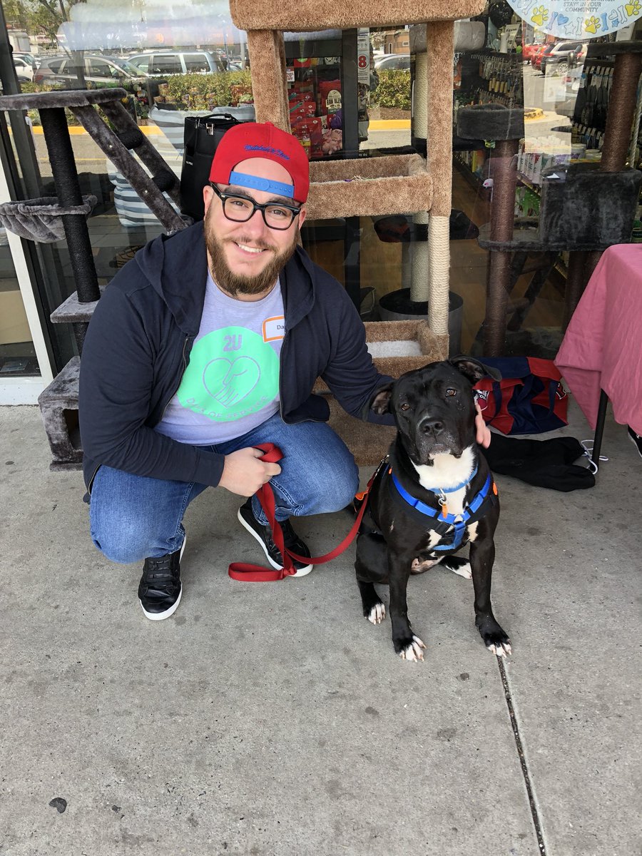 DaveDLeme's tweet image. Got to spend all day with Lexi from @HomewardTrails for @2Uinc and our #DaysOfService #Lifeat2U