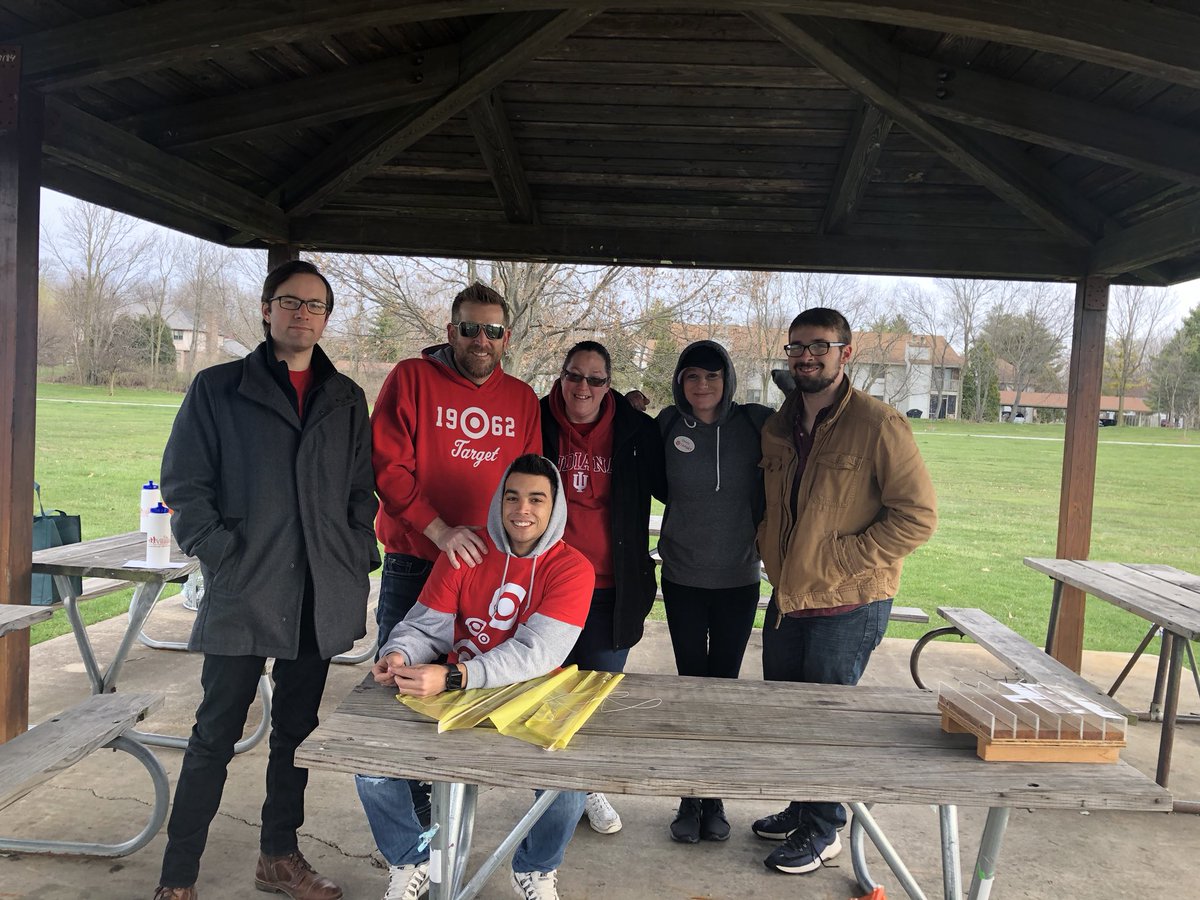 #WEARE111 volunteering this morning in Kokomo! #targetcommunity <a href="/rickd0055/">Rick Dengelegi</a> <a href="/Katemard1/">Kate</a> <a href="/JP_Cooney7/">Jon-Patrick Cooney</a> <a href="/KatePearson7/">Kate Pearson</a> @franetrain13