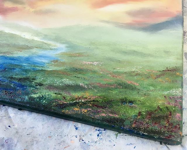 terrahrayart's tweet photo. Relaxing in the studio today, creating this lovely little landscape as a mother’s day gift for Mom. 💗
#studioscenes #artist #paintandrelax #landscapepainting #oilpainting #feildofflowers #createdtocreate #painting #artistsoninstagram #instart #doitf… https://t.co/h8cRk5M4E2 https://t.co/kWxinkzThV