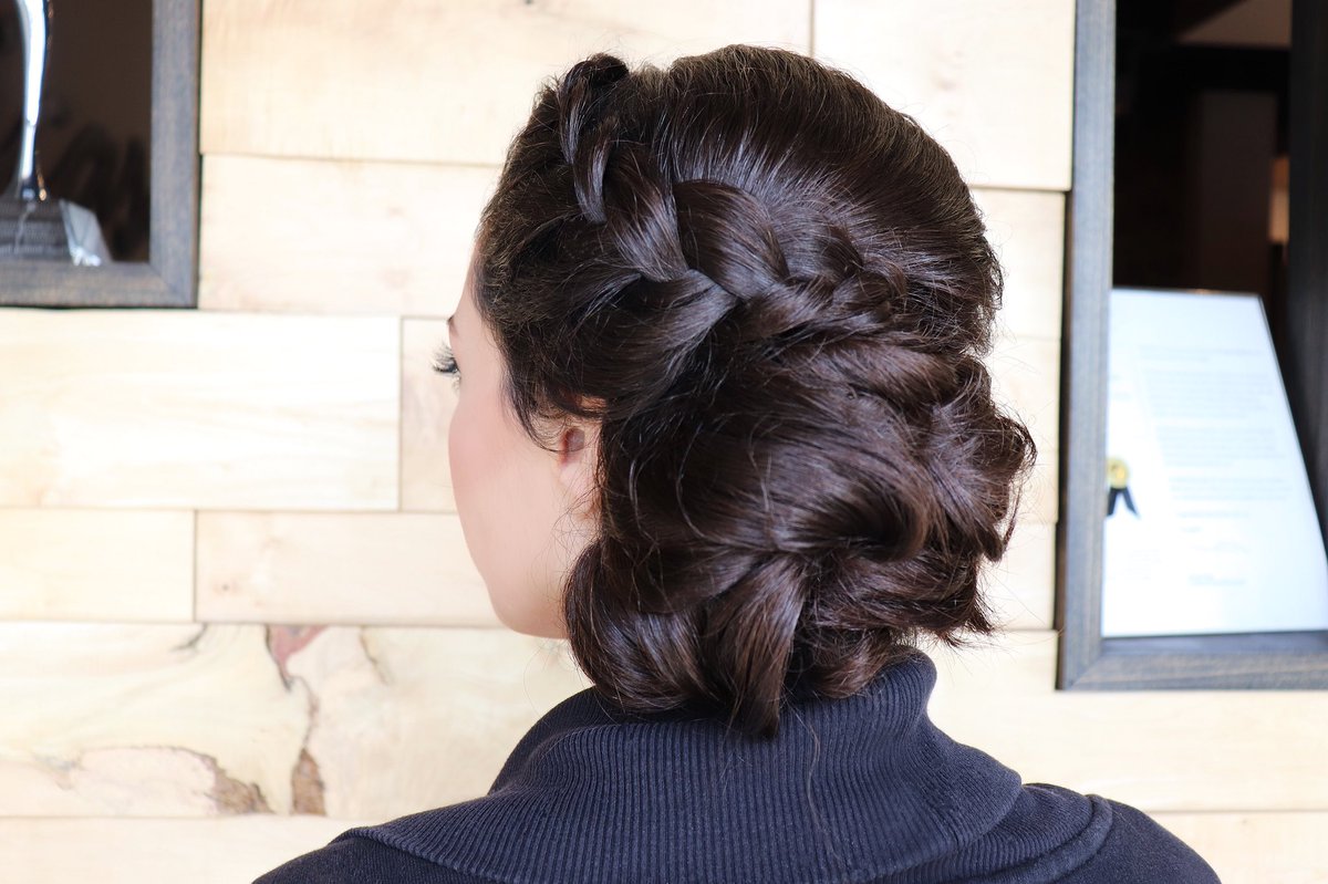 PicasoStudios's tweet photo. We Love Making You Look And Feel Beautiful!💕
Call Us To Book Your Next Appointment!📞
(905)-851-9106

#picasostudios #hair #updo #bridal #braid #brownhair #mua #makeup #makeupartist #salon #vaughansalon #torontohair #woodbridge #localsalon https://t.co/T5aKocSbUx