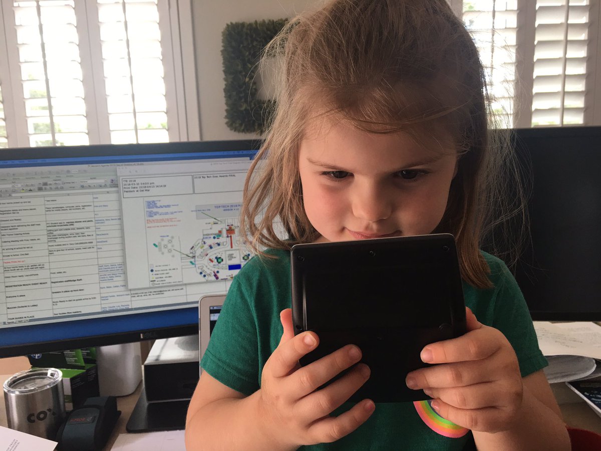 sarabrownevents's tweet photo. Saturday work distractions don't get cuter than this. โค๏ธ. Thankfully she's stoked about the calculator. #eventbizceo #momboss #techplanner https://t.co/xW96MvMoaP