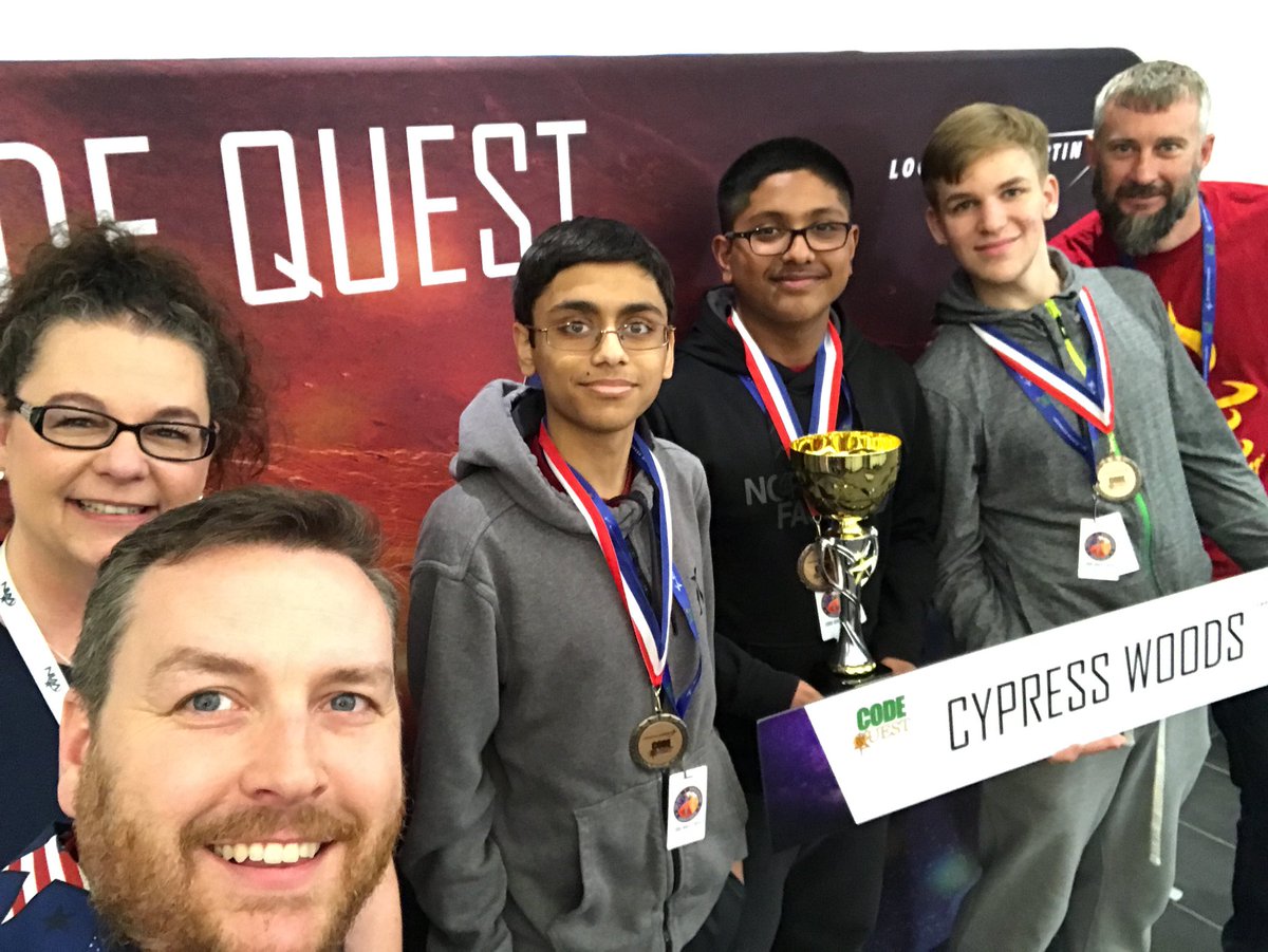CodeQuest_mc's tweet photo. Some winners! #codequest2018 https://t.co/yIMKiOv1qF