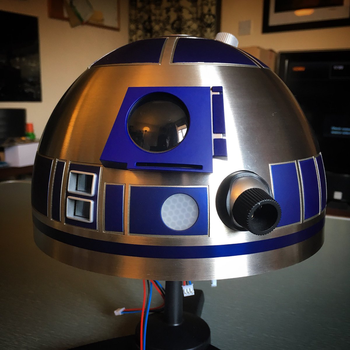DC_Zol's tweet photo. My #StarWars @model_space #BuildR2D2 progress. The exterior of the Dome is done, progress issue 68 of 100 https://t.co/46JqWIaLKX