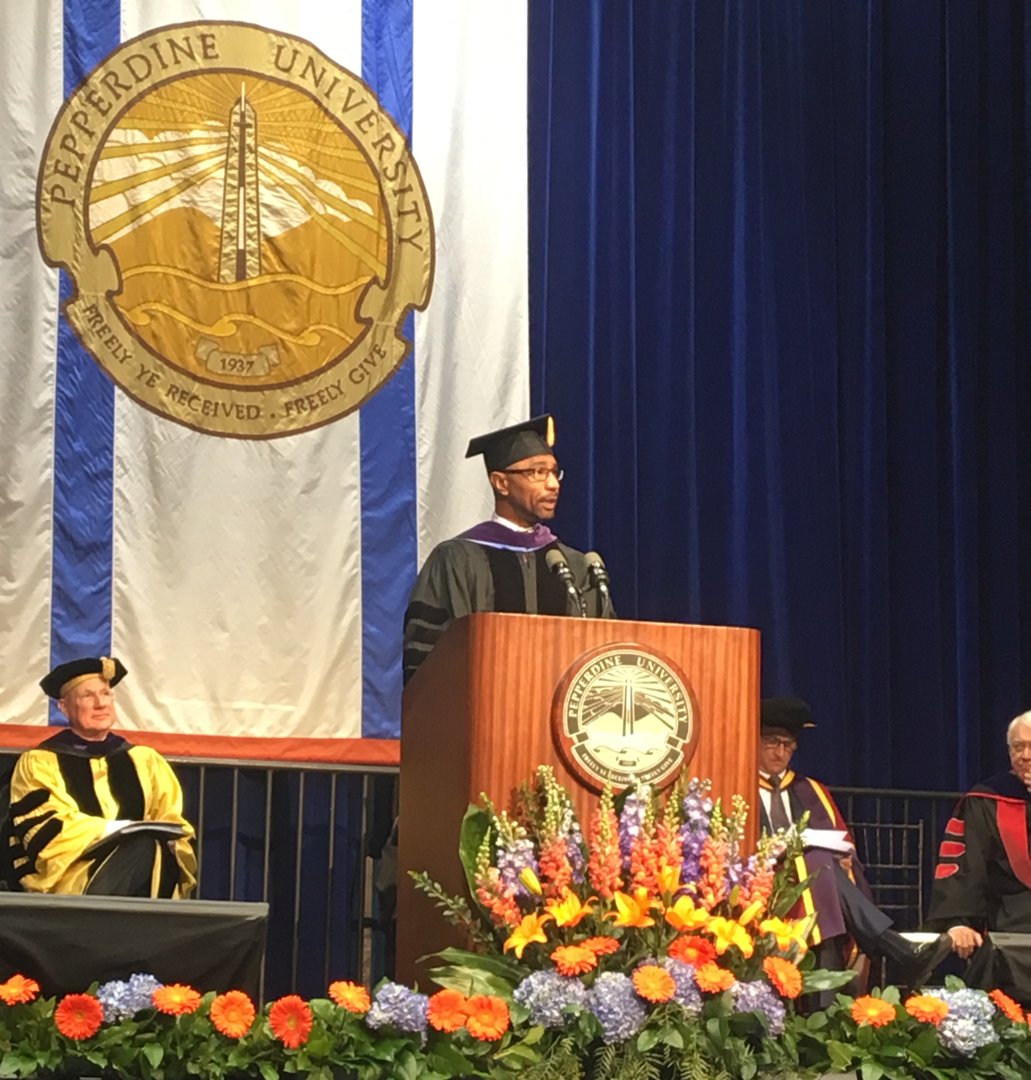 GraziadioSchool's tweet image. “You have given yourself an amazing gift. Use it well, use it often, and pay it forward. Be the change that we need.” — @QuincyCNewell, Chief Content Officer, Reign, A First World Media Company, and recipient of the Distinguished Alumnus Award #PeppGrad18